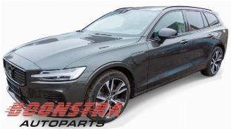 demontáž osobní automobily Volvo V-60 V60 II (ZW), Combi, 2018 2.0 T6 16V Twin Engine 2021/5