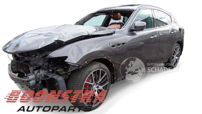 Maserati Levante Levante, SUV, 2016 3.0 S Biturbo V6 24V