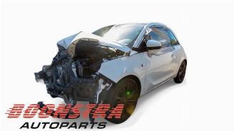 Coche siniestrado Opel Adam Adam, Hatchback 3-drs, 2012 / 2019 1.2 16V 2015/9