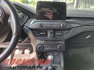 Ford Focus Focus 4, Hatchback, 2018 / 2025 1.0 Ti-VCT EcoBoost 12V 125 picture 12