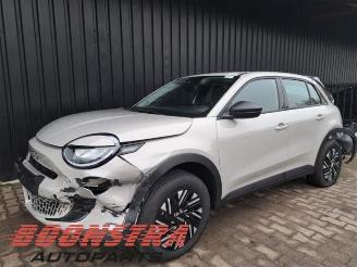 rozbiórka samochody osobowe Fiat 600 600 (365), Hatchback 5-drs, 2023 1.2 Hybrid 100 2025/4