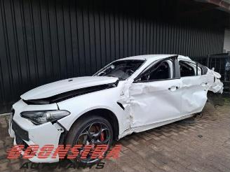 rozbiórka samochody osobowe Alfa Romeo Giulia Giulia (952), Sedan, 2015 2.9 Bi-Turbo V6 24V Quadrifoglio Verde 2017/6