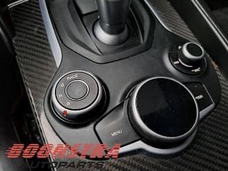 Alfa Romeo Giulia Giulia (952), Sedan, 2015 2.9 Bi-Turbo V6 24V Quadrifoglio Verde picture 19