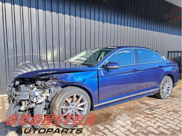 Volkswagen Passat Passat (3G2), Sedan, 2014 / 2024 2.0 TSI 16V