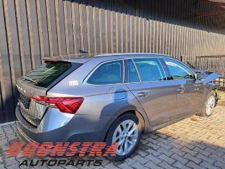 Skoda Octavia Octavia Combi (NXAC), Combi 5-drs, 2019 1.0 TSI e-TEC 12V picture 4