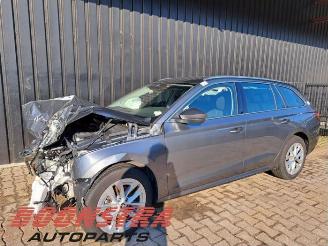 Uttjänta bilar auto Skoda Octavia Octavia Combi (NXAC), Combi 5-drs, 2019 1.0 TSI e-TEC 12V 2024/6