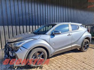 Vrakbiler auto Toyota C-HR C-HR (X1,X5), SUV, 2016 1.8 16V Hybrid 2023/3