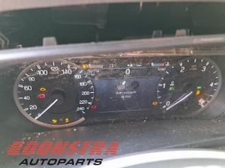 Land Rover Defender Defender II, Terreinwagen, 2019 110 3.0 D200 MHEV picture 9