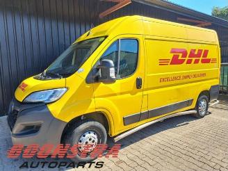 Salvage car Opel Movano Movano, Van, 2021 2.2 D 120 2022/11