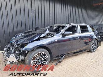 Salvage car BMW 5-serie 5 serie Touring (G61), Combi, 2024 530e 2.0 TwinPower Turbo 16V 2025/6