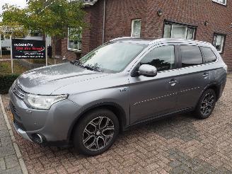 Coche accidentado Mitsubishi Outlander 2.0 PHEV Limited Edition X-Line 2015/5