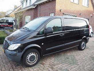 krockskadad bil bedrijf Mercedes Vito 109CDI 320Lang Amigo 2009/4