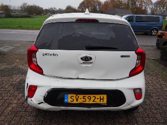 Kia Picanto 1.0 CVVT Design Edition picture 5