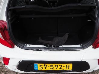 Kia Picanto 1.0 CVVT Design Edition picture 12