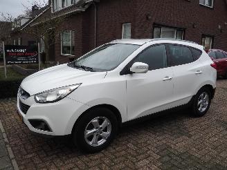 damaged passenger cars Hyundai Ix35 2.0i 4WD Style Automaat 2012/4