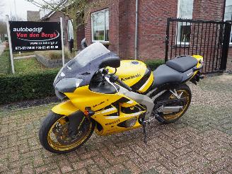 damaged motor cycles Kawasaki Ninja ZX 6R 600 2001/5