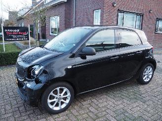 krockskadad bil auto Smart Forfour Electric Drive Pure 18 Kwh 2017/12