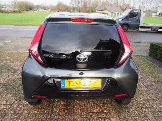 Toyota Aygo 1.0 VVT-i X-Joy picture 5