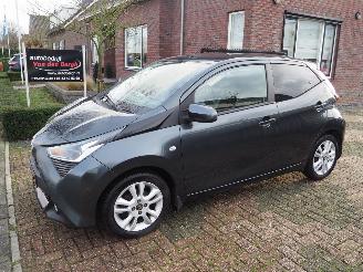 skadebil auto Toyota Aygo 1.0 VVT-i X-Joy 2018/11