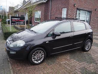 Unfallwagen Fiat Punto Evo 1.3 M-Jet MyLife 2011/12