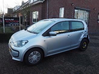  Volkswagen Up! 1.0Move Up! BlueMotion 2012/8
