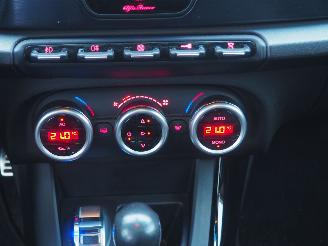 Alfa Romeo Giulietta 1.4T Distinctive Automaat picture 28