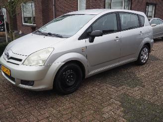 Schadeauto Toyota Corolla-verso 1.8 VVT-i Sol 7Persoons 2004/4