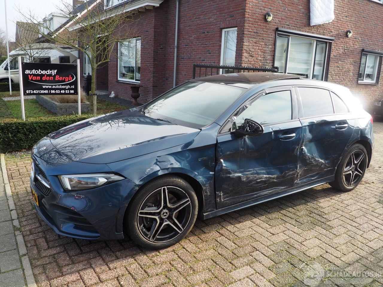 Mercedes A-klasse 250 E Advantage hybride