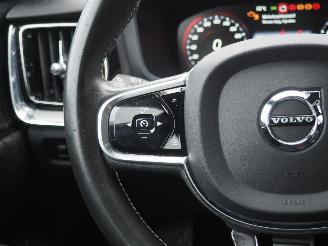 Volvo V-60 2.0 B3 r-Design Motorschade picture 11