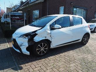 Damaged car Toyota Yaris 1.5 hybrid design sport 2018/4