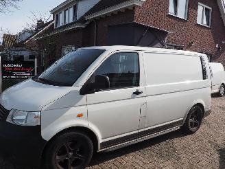 Volkswagen  Transporter 1.9 TDi Camper picture 11