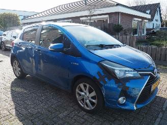 Toyota Yaris 1.5 Hybrid Dynamic picture 3