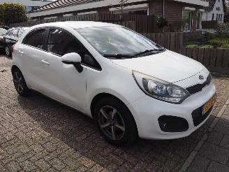 Kia Rio 1.1 CRdi Plus Pack picture 3