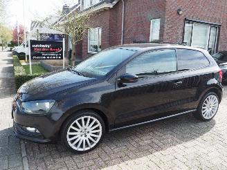 uszkodzony samochody osobowe Volkswagen Polo 1.0 2014/6