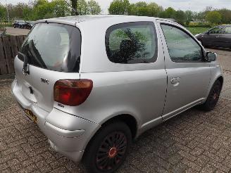 Toyota Yaris 1.3 VVT-i Sol Automaat picture 4