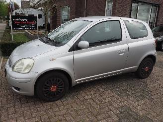 Damaged car Toyota Yaris 1.3 VVT-i Sol Automaat 2004/1