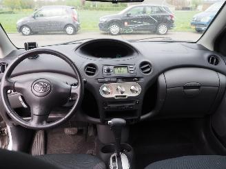 Toyota Yaris 1.3 VVT-i Sol Automaat picture 17