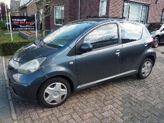 krockskadad bil auto Toyota Aygo 1.0-12V start Niet! 2007/3
