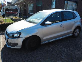 krockskadad bil auto Volkswagen Polo 1.2 TDI BlueMotion Comfortline 2010/10