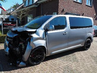 dommages fourgonnettes/vécules utilitaires Opel Vivaro 2.0 BlueHDI DubbelCabine Automaat 2023/10