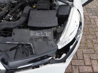 Renault Clio 0.9 Tce Expression picture 12