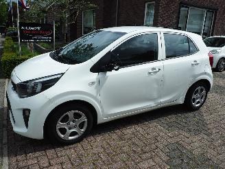 krockskadad bil auto Kia Picanto 1.0 Dpi ComfortLine 2022/12