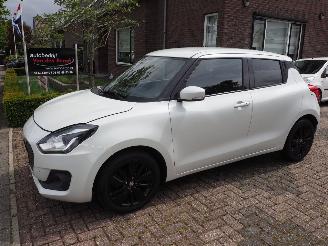 skadebil auto Suzuki Swift 1.2 Stijl Smart Hybrid 2018/8