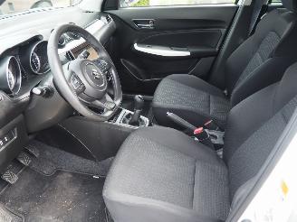 Suzuki Swift 1.2 Stijl Smart Hybrid picture 27