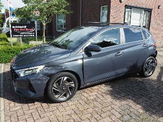 damaged passenger cars Hyundai I-20 1.0 T-gdi Premium Automaat 2022/10