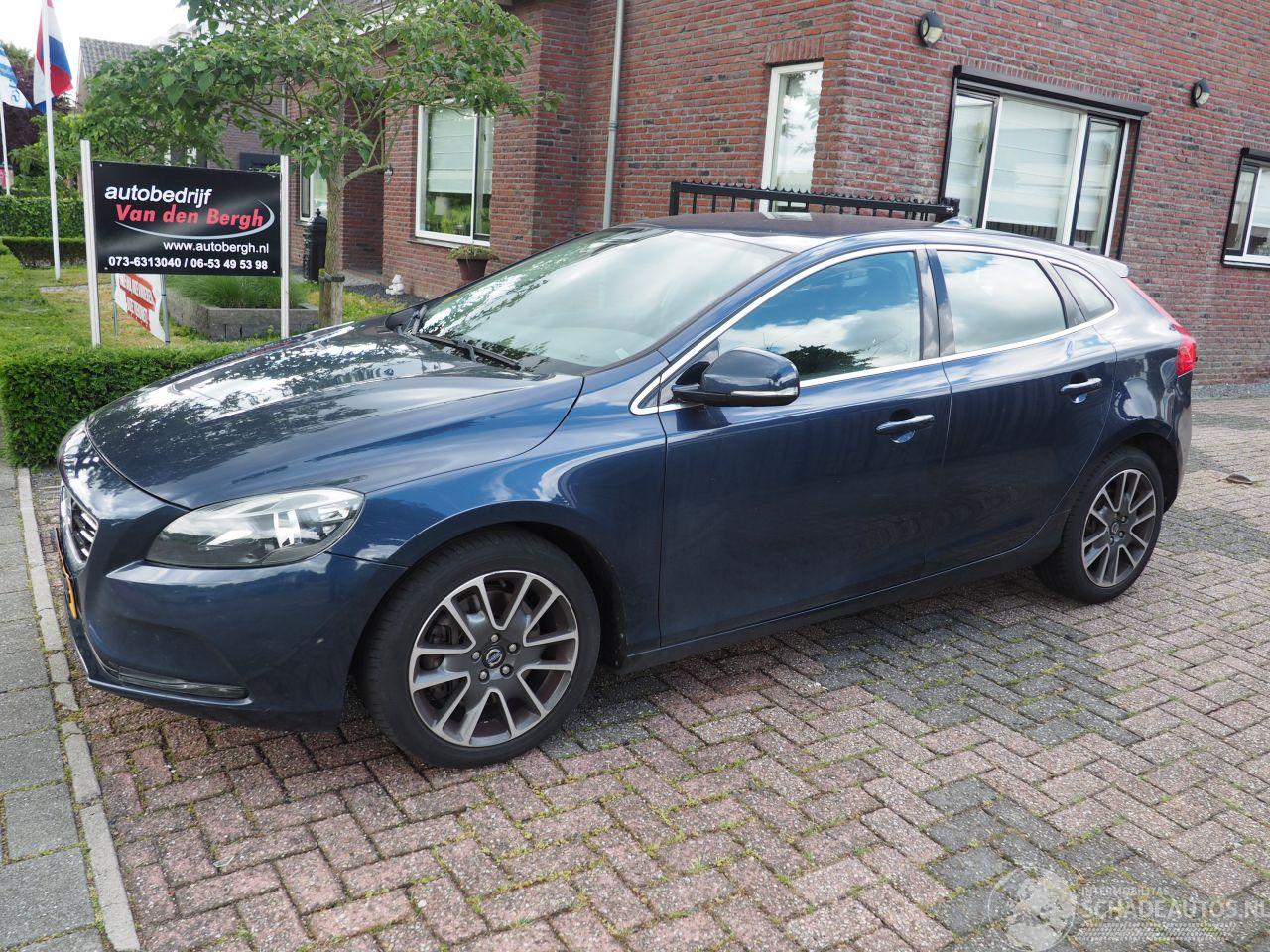 Volvo V-40 2.0 D4 Summum Business