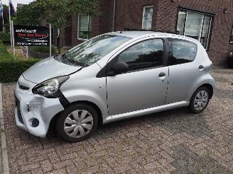 Auto incidentate Toyota Aygo 1.0 VVT-i Now 2013/11