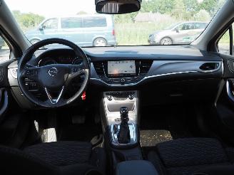 Opel Astra 1.6 CDTI Business+ Automaat picture 15