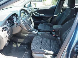 Opel Astra 1.6 CDTI Business+ Automaat picture 25