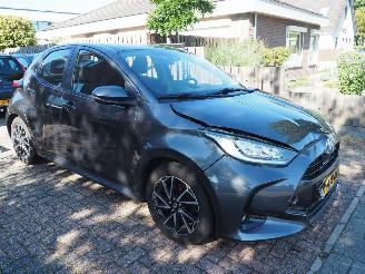Toyota Yaris 1.5 Hybrid Dynamic picture 3